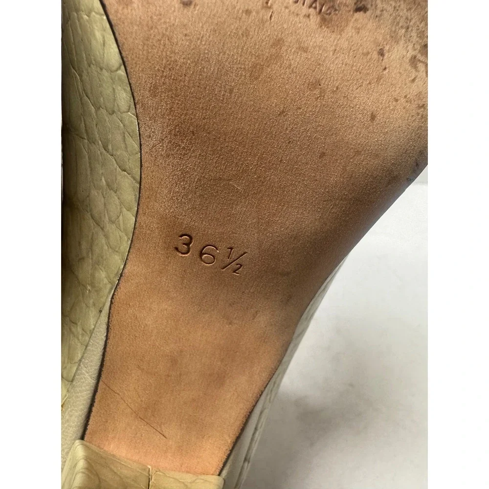 Escada Beige Croc Embossed Leather Block Heel Pumps Gold Logo Italy 36.5 6.5